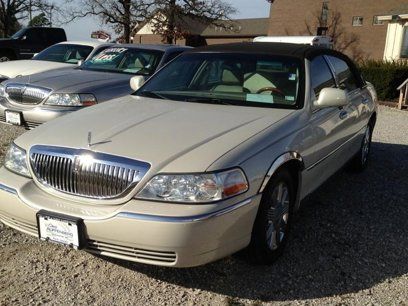 Lincoln Town Car For In Fayetteville Ar 72701 Autotrader Used 2004 Lincoln Town Car Ultimate