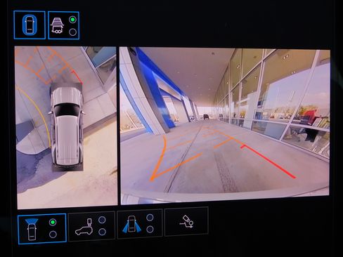 Used 2025 GMC Yukon Denali image 7