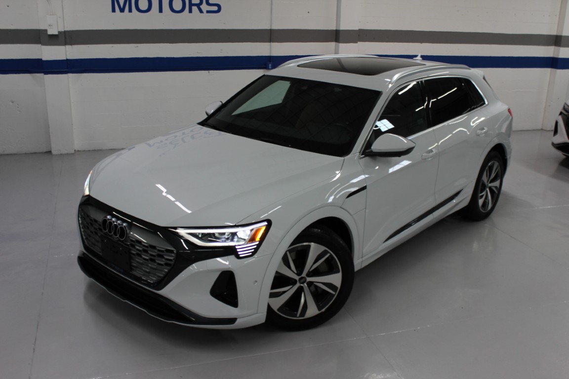 Used 2024 Audi Q8 e-tron Premium Plus AWD/4WD image 3
