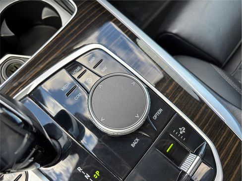 Used 2021 BMW X7 xDrive40i image 39