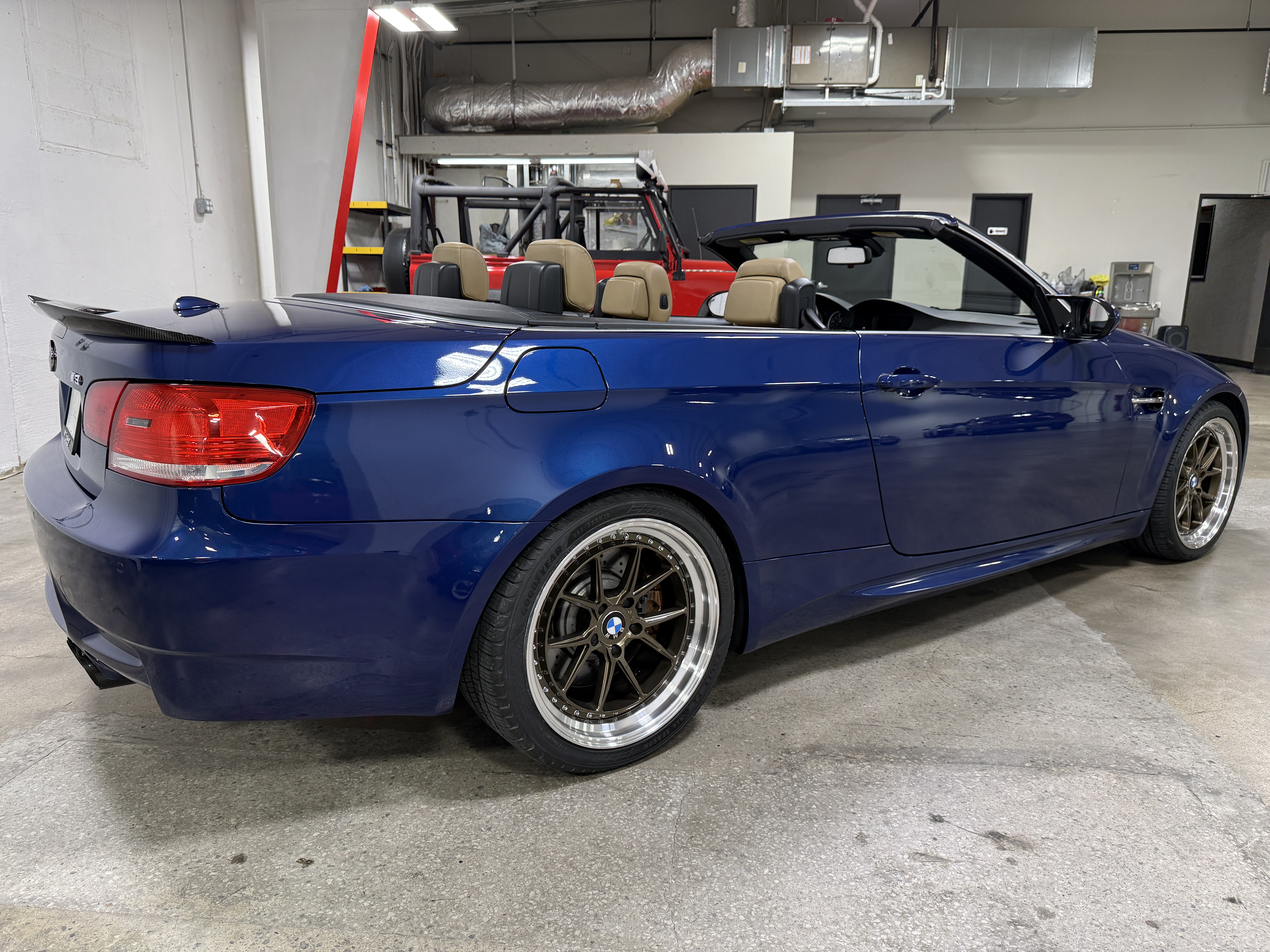 Used 2009 BMW M3 Convertible RWD image 4