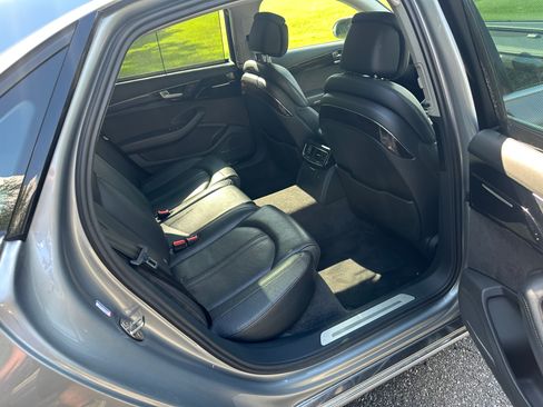 Used 2012 Audi A8 L 4.2 image 13