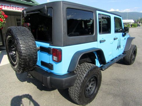 Used 2018 Jeep Wrangler JK 4WD Unlimited Sport image 8
