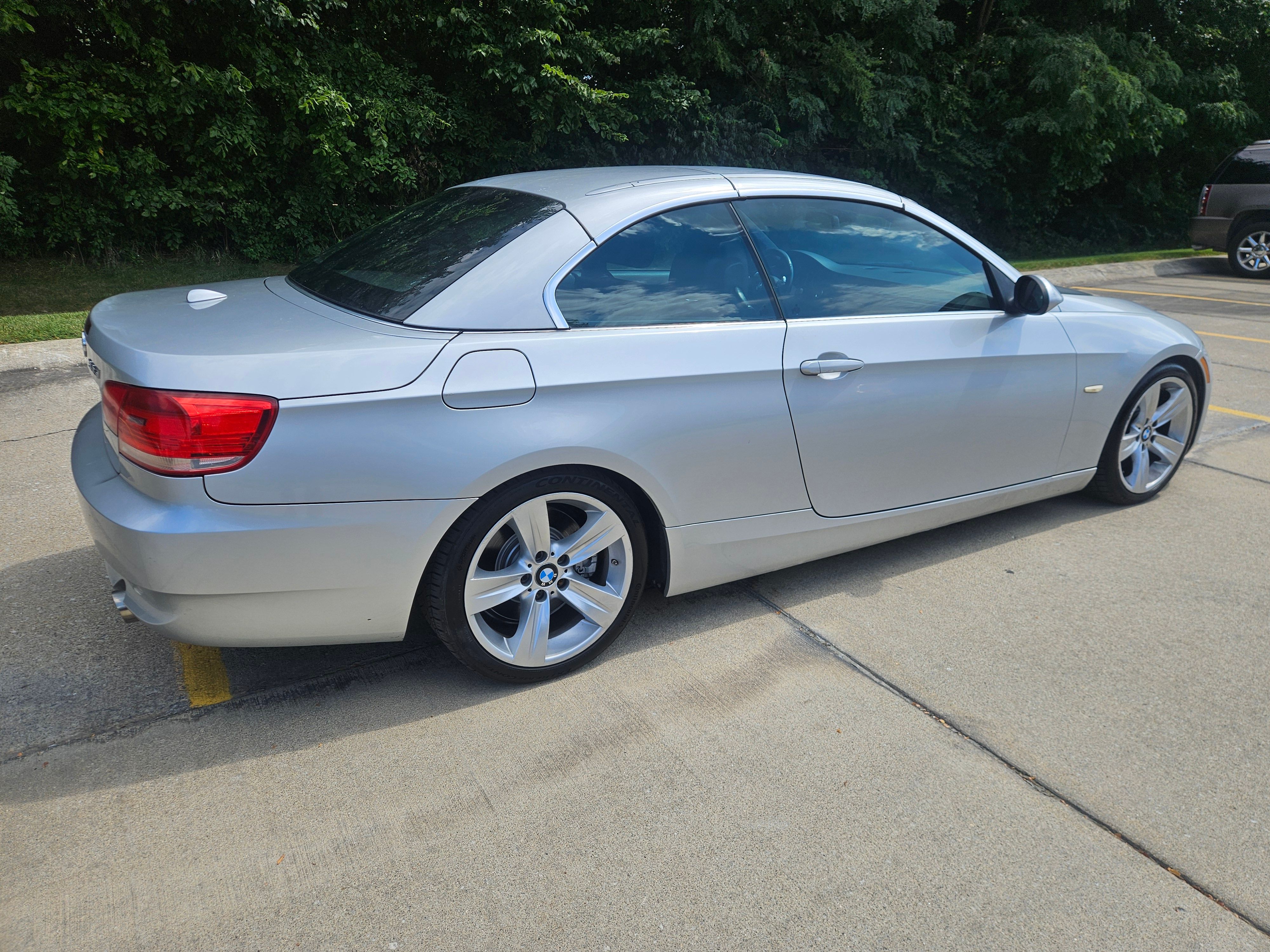 Used 2009 BMW 335i Convertible RWD image 9