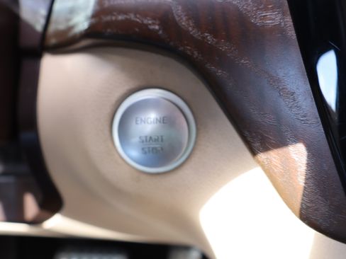 Used 2019 Mercedes-Benz GLE 400 image 24