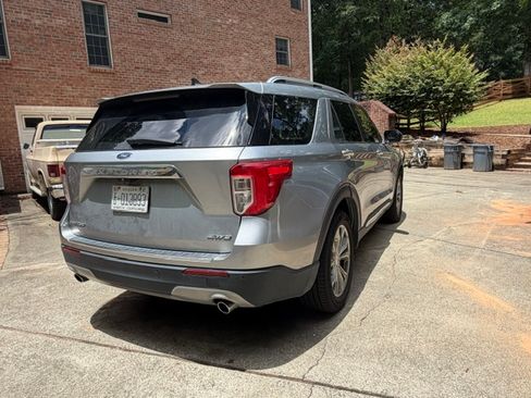 Used 2022 Ford Explorer 4WD Limited image 8