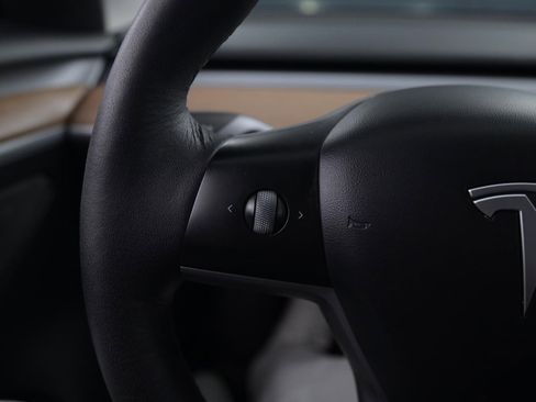 Used 2022 Tesla Model 3 Long Range image 33