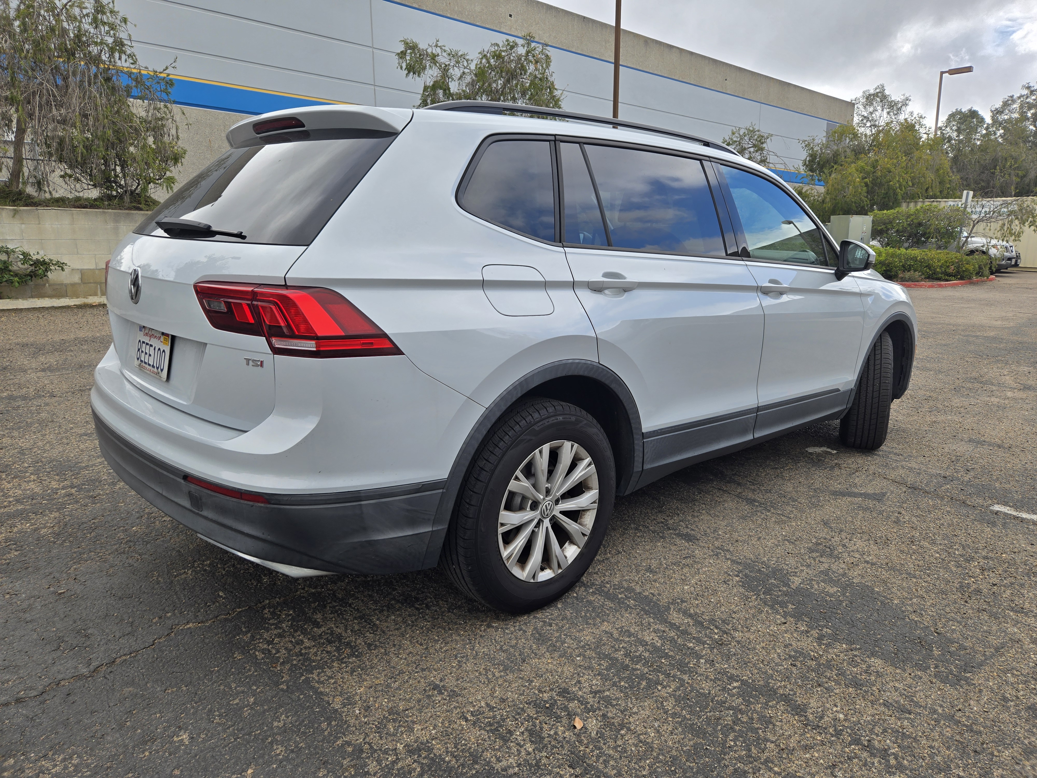 Used 2018 Volkswagen Tiguan FWD S image 4