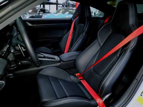 Used 2024 Porsche 911 Carrera 4S image 21