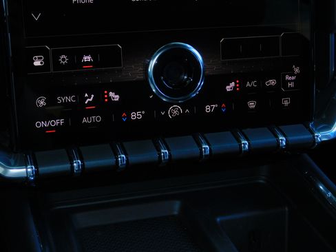 Used 2025 GMC Acadia Elevation image 6