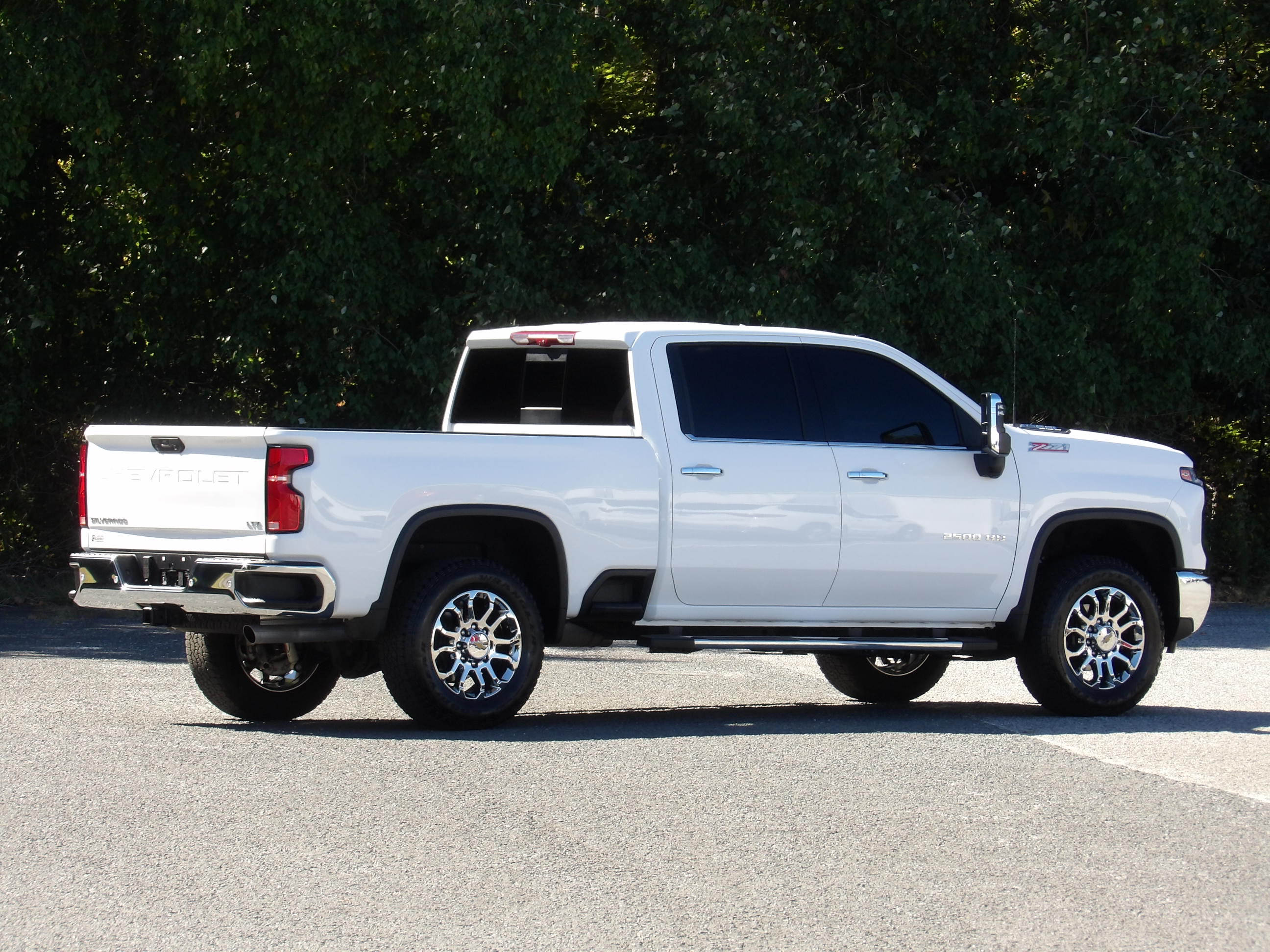 Used 2026 Chevrolet Silverado 2500 4x4 Crew Cab LTZ image 10