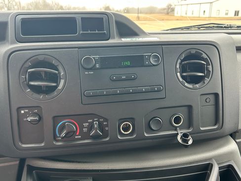 Used 2010 Ford E-250 and Econoline 250 image 9