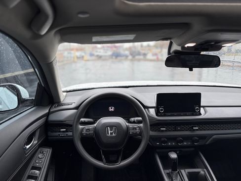 Used 2023 Honda Accord EX image 16