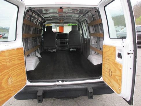 Used 2014 Ford E-250 and Econoline 250 image 16