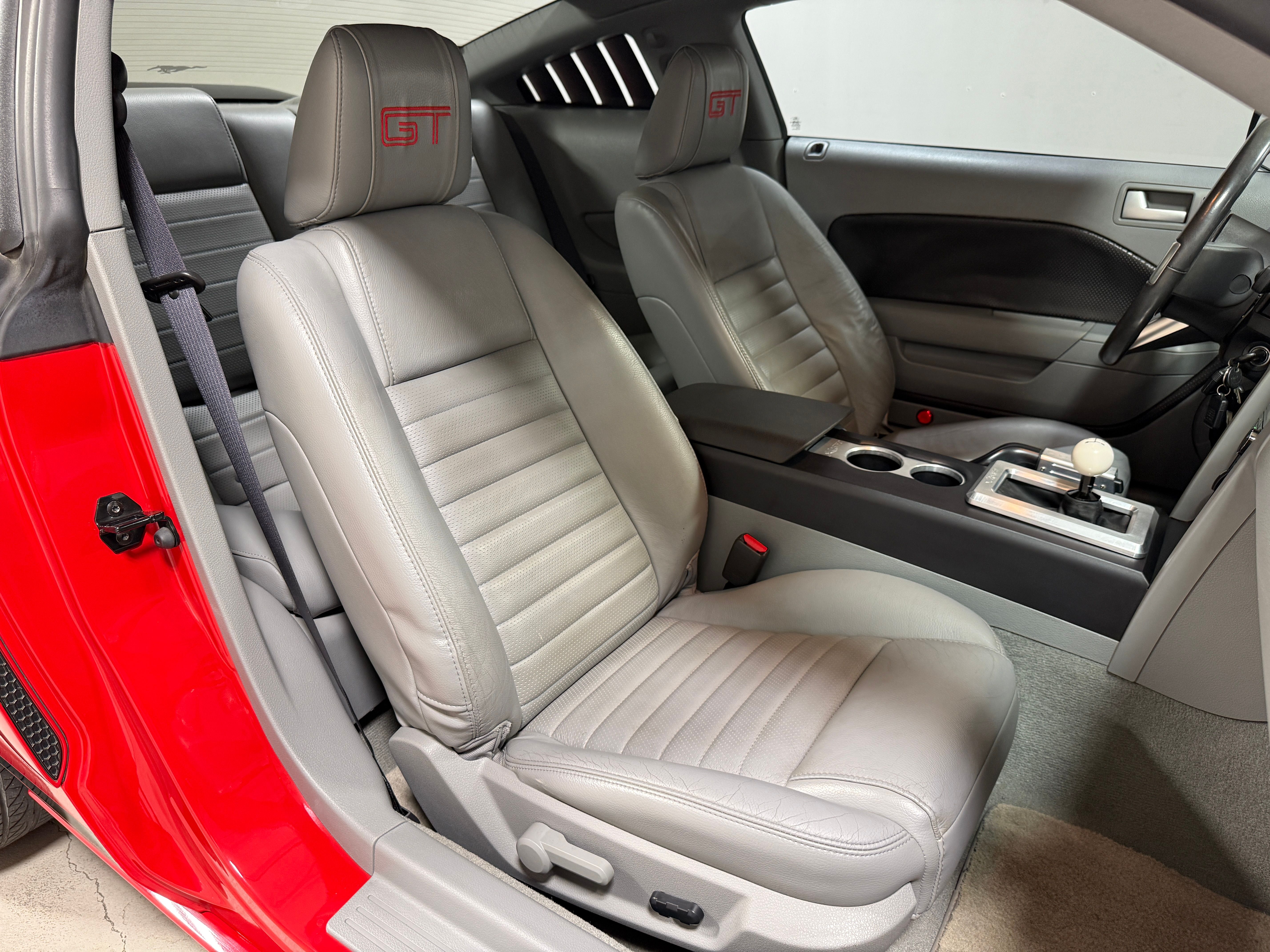 Used 2007 Ford Mustang GT Deluxe RWD image 21