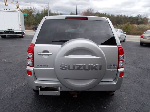 Used 2010 Suzuki Grand Vitara LX image 6