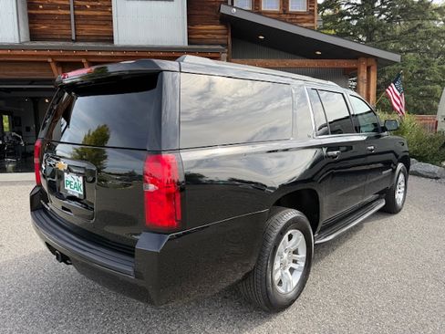 Used 2020 Chevrolet Suburban LT image 5