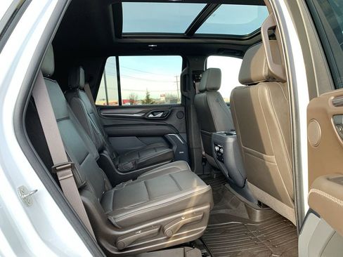 Used 2021 GMC Yukon Denali image 36