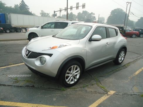 Used 2014 Nissan Juke AWD S image 11