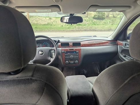 Used 2010 Chevrolet Impala LS image 10