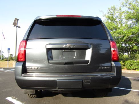 Used 2019 Chevrolet Tahoe Premier RWD image 4