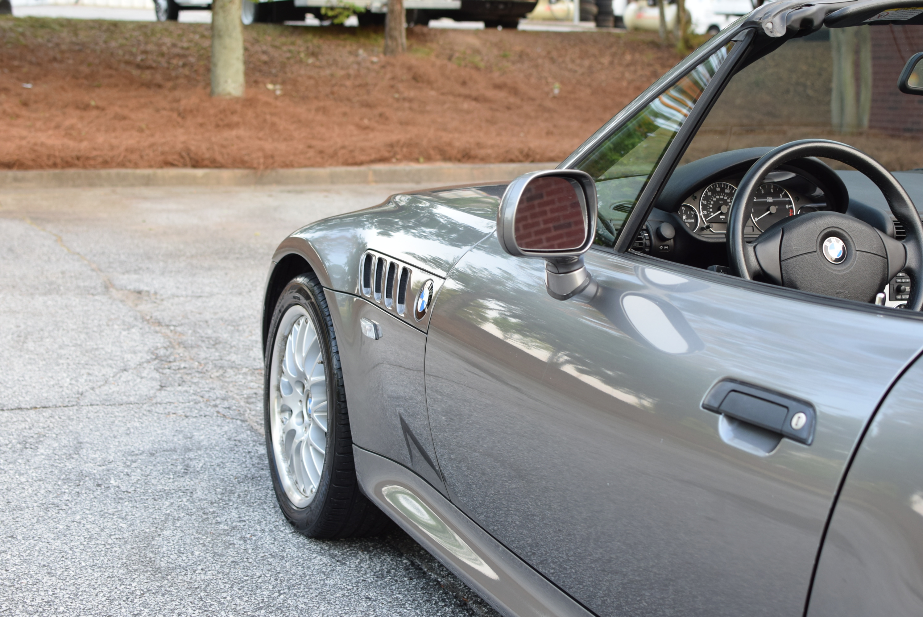 Used 2001 BMW Z3 3.0i RWD image 40