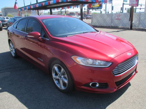 Used 2014 Ford Fusion SE Hybrid FWD image 14