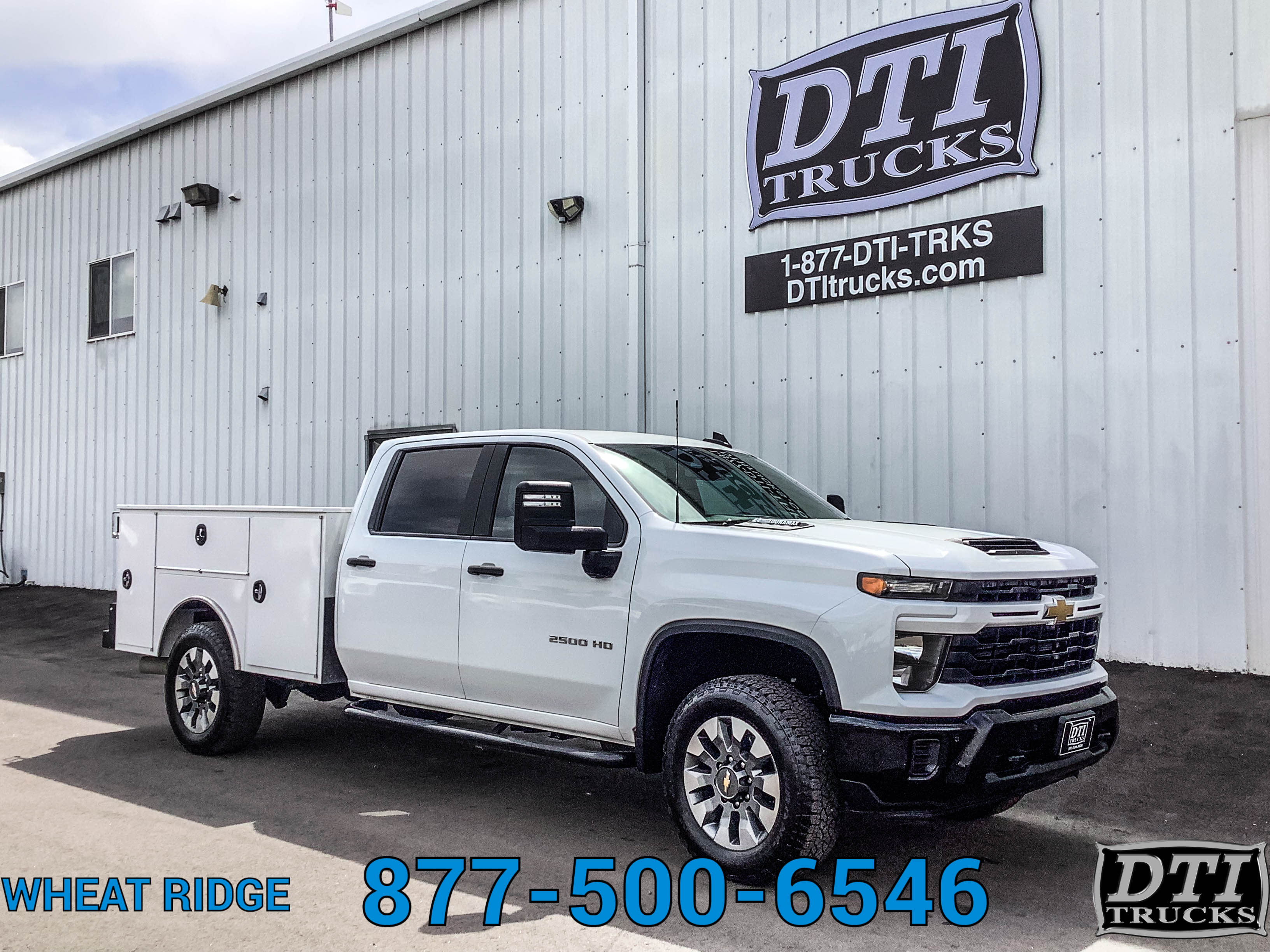 Used 2025 Chevrolet Silverado 2500 4x4 Crew Cab Custom image 1