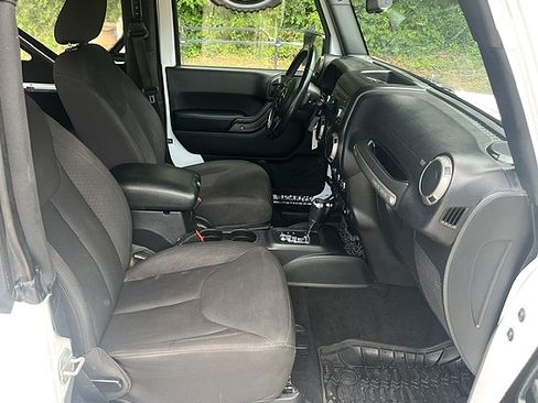 Used 2016 Jeep Wrangler 4WD Sport image 17