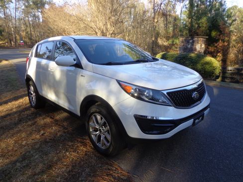 Used 2015 Kia Sportage LX image 5