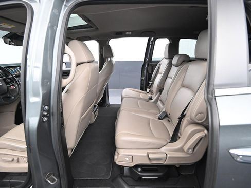 Used 2018 Honda Odyssey EX-L image 38