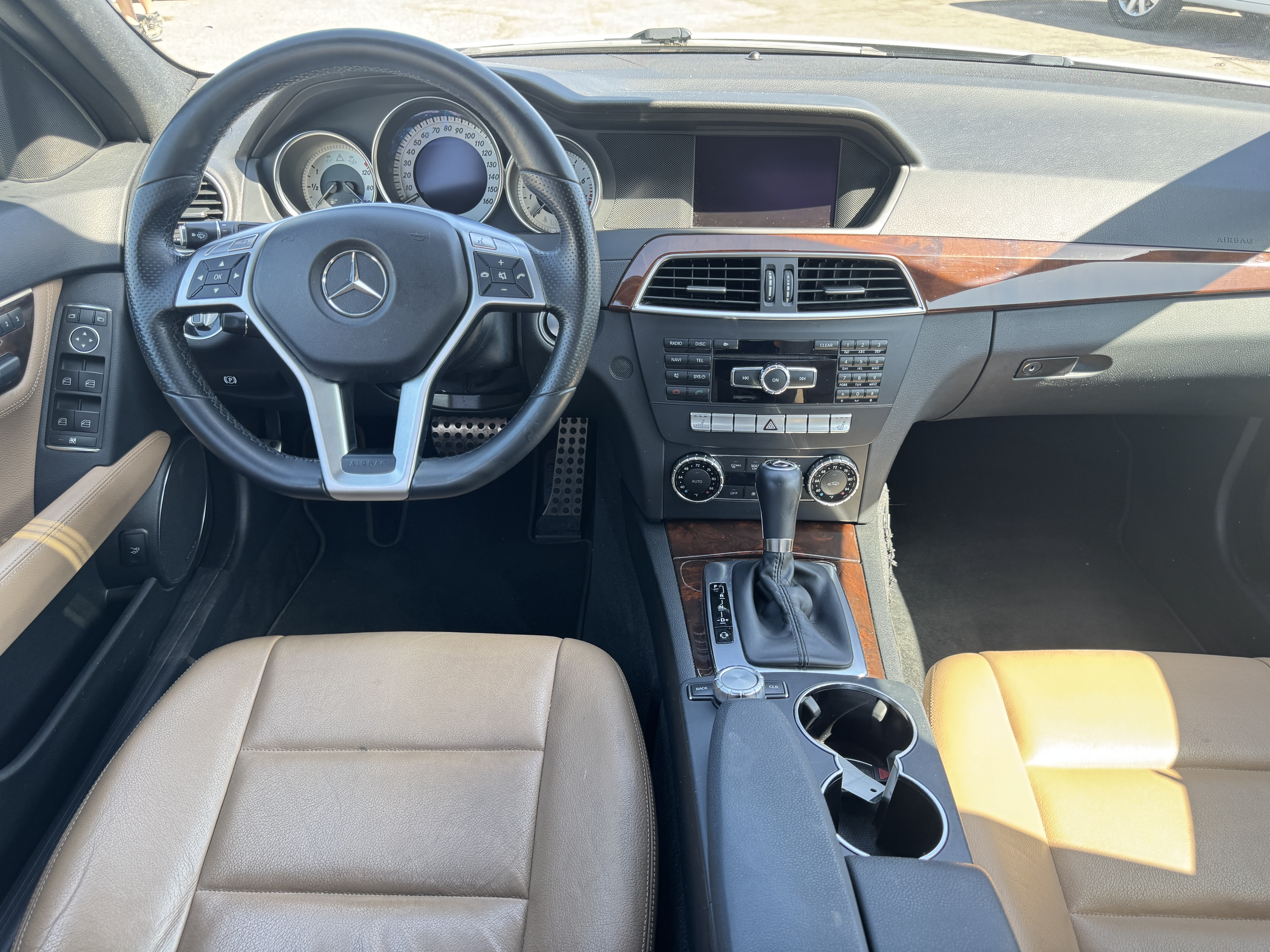 Used 2013 Mercedes-Benz C 250 Sedan image 22