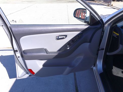 Used 2010 Hyundai Elantra SE image 9