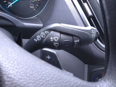 Used 2017 Ford Escape SE FWD image 33