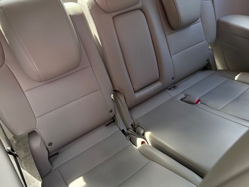 Used 2012 Honda Odyssey Touring image 11