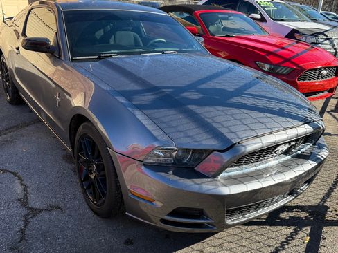Used 2014 Ford Mustang image 1