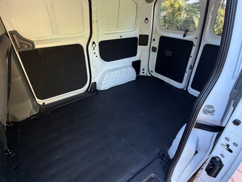 Used 2021 Nissan NV200 SV Van 4D FWD image 8
