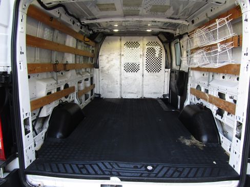 Used 2017 Ford Transit 250 image 10