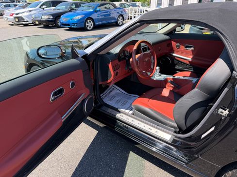 Used 2007 Chrysler Crossfire Limited Convertible RWD image 2