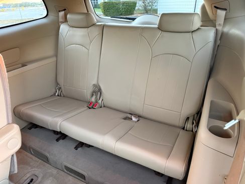 Used 2011 Buick Enclave CXL image 15