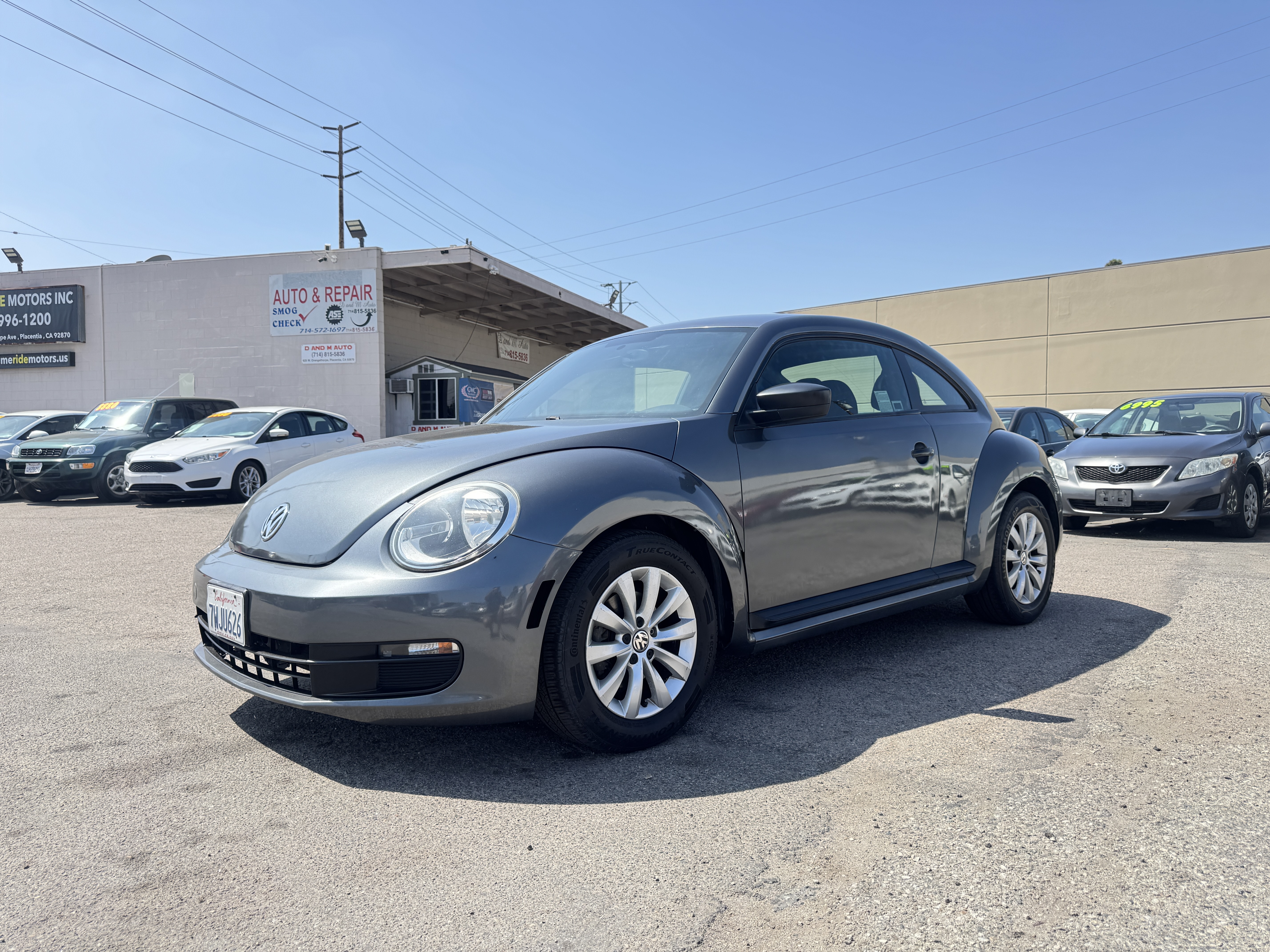 Used 2014 Volkswagen Beetle Coupe FWD image 3