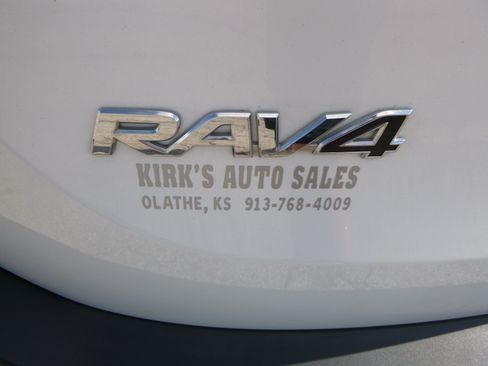 Used 2013 Toyota RAV4 AWD Limited image 11