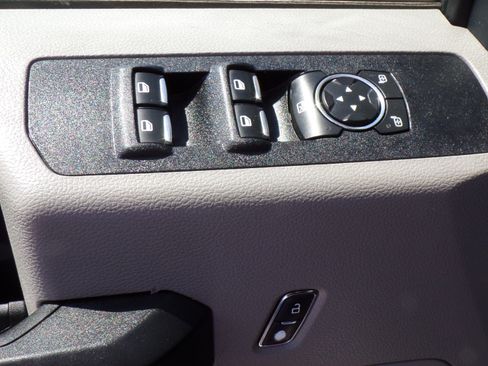 Used 2019 Ford F250 4x4 SuperCab Super Duty image 11