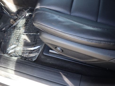 Used 2020 Mercedes-Benz GLE 450 image 21