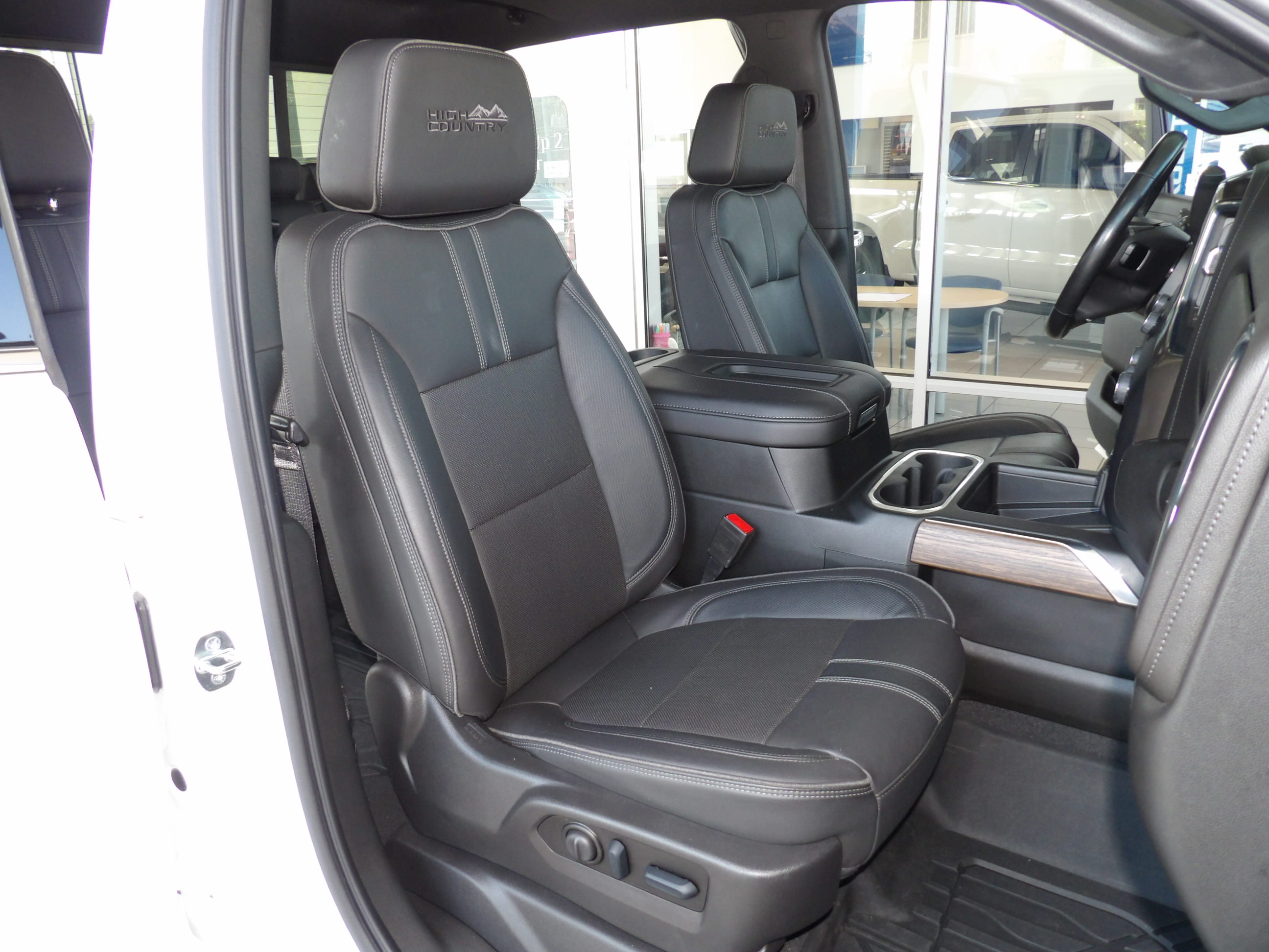 Used 2022 Chevrolet Silverado 2500 4x4 Crew Cab High Country image 29