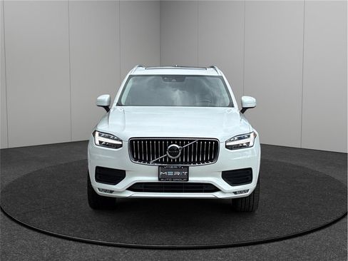 Used 2021 Volvo XC90 T6 Momentum image 3