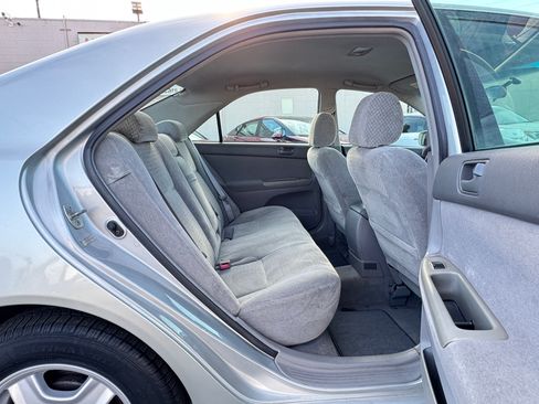 Used 2003 Toyota Camry LE image 17