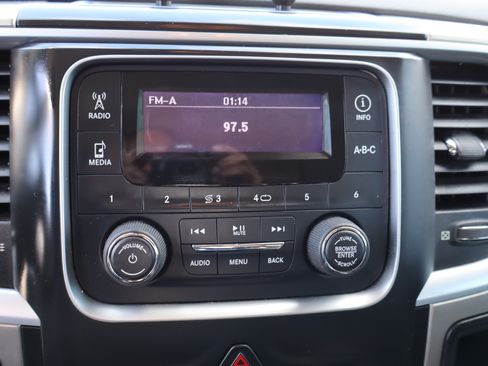 Used 2013 RAM 2500 SLT image 29