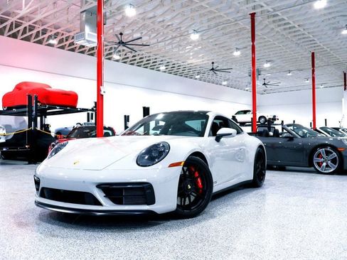 Used 2022 Porsche 911 Carrera 4 GTS image 3