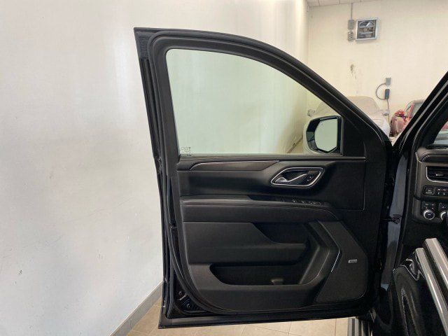 Used 2023 GMC Yukon AT4 AWD/4WD image 15